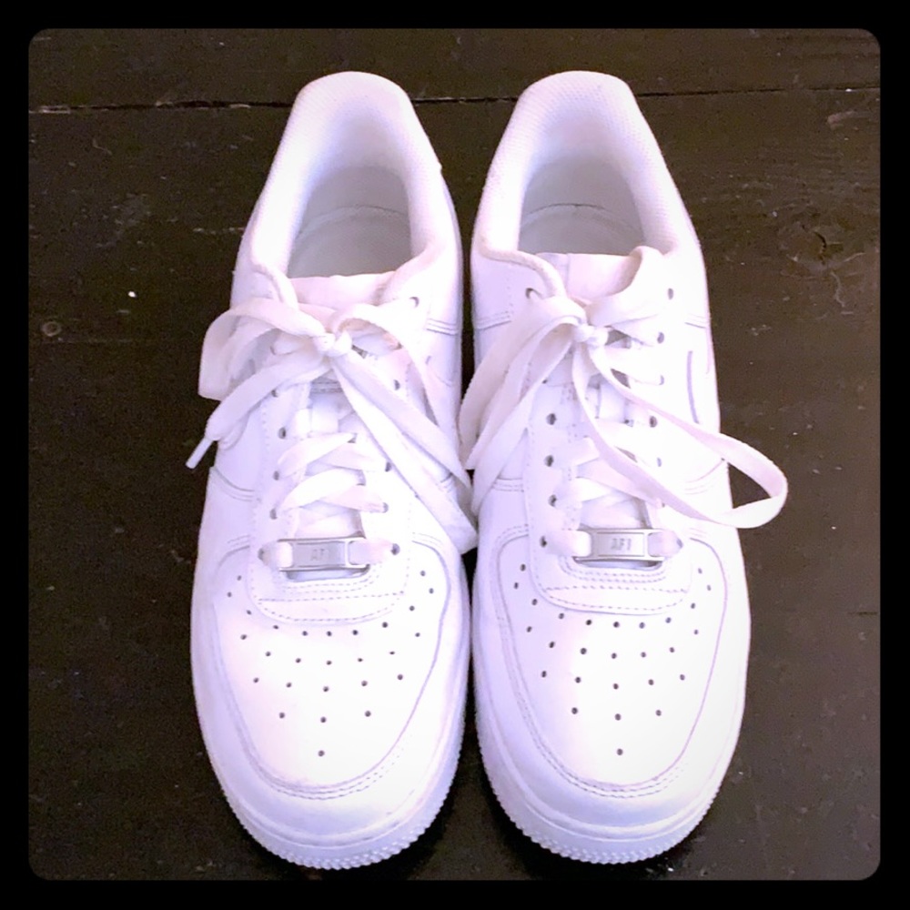 White Airforce 1’s